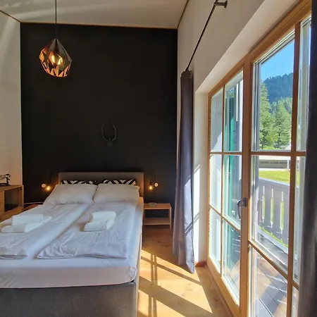 Tauerndorf Enzingerboden Ski In&Out - Steinbock Lodges Chambre photo