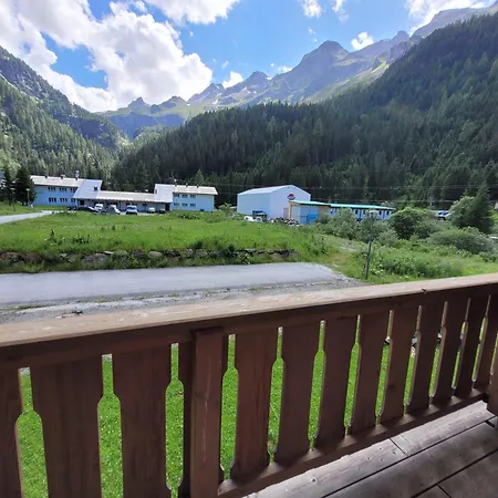Tauerndorf Enzingerboden Ski In&Out - Steinbock Lodges Chambre photo