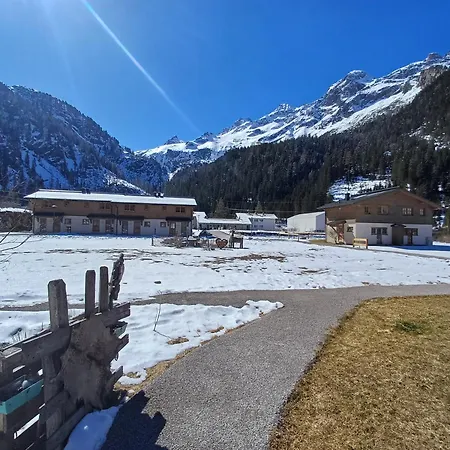 Tauerndorf Enzingerboden Ski In&Out - Steinbock Lodges Extérieur photo